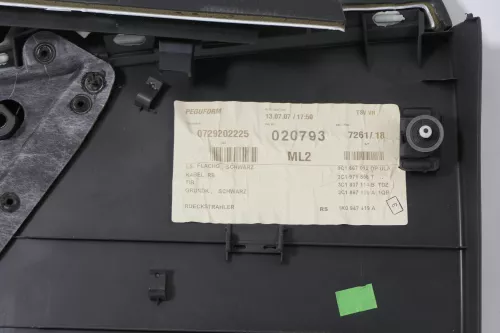 1x VW Passat 3C Variant Türverkleidung Verkleidung Tür vorne rechts schwarz (148798)