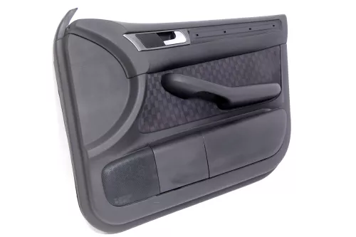 1x Audi A6 4B Türverkleidung Verkleidung Tür vorne rechts - schwarz soul (148799)