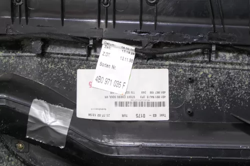 1x Audi A6 4B Türverkleidung Verkleidung Tür vorne rechts - schwarz soul (148799)