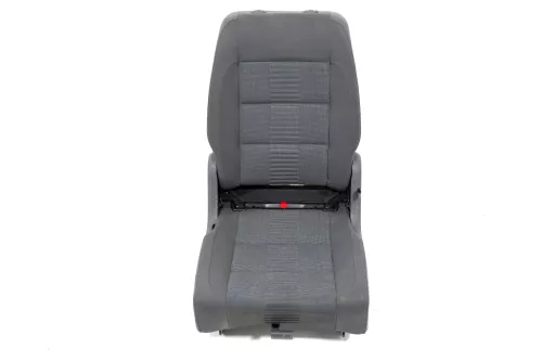 VW Touran Sitz hinten links (hinter Fahrersitz) Rücksitz anthrazit I Isofix