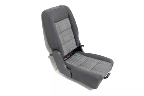 VW Touran Sitz hinten in der Mitte Rücksitz anthrazit schwarz dunkel (149046)