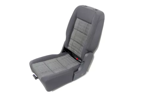 VW Touran Sitz hinten in der Mitte Rücksitz anthrazit schwarz dunkel