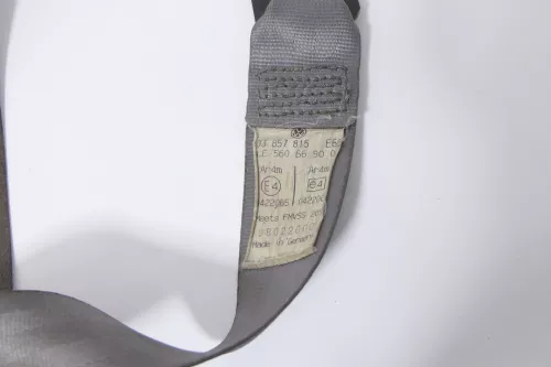 VW T4 Gurt hinten links oder rechts 703857815 garu (149082)