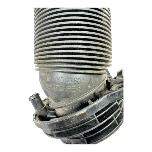 A3 VW Golf Ansaugrohr Luft 1K0129684AN Rohr Schlauch Leitung CAXA CAX (149214)