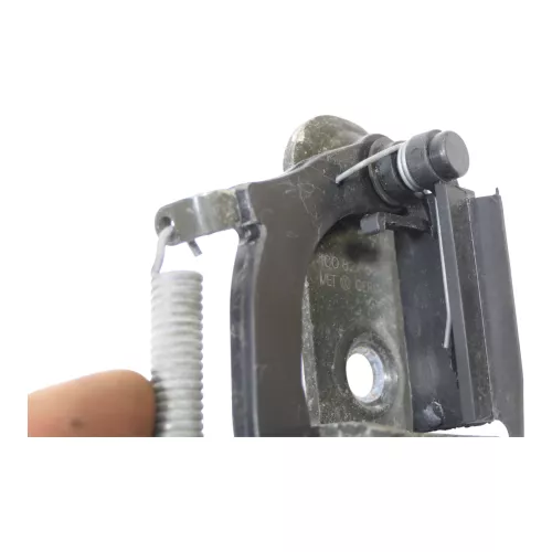 VW New Beetle Schließplatte Schloß an Heckklappe 1C0827511C /E (149759)