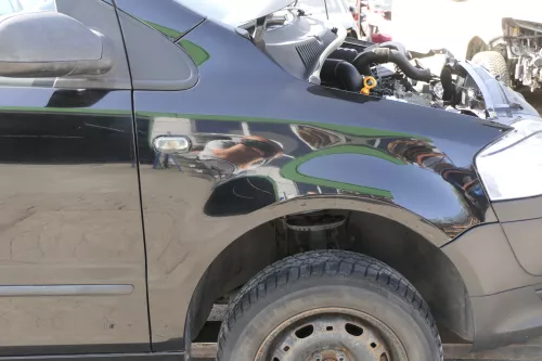 VW Fox 5Z Kotflügel vorne rechts schwarz L041