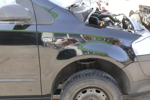 VW Fox 5Z Kotflügel vorne rechts schwarz L041
