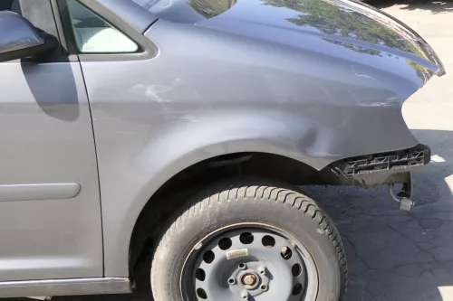 VW Touran 1T Kotflügel vorne rechts grau LD7X ca.2003-2006 platinumgrey - Delle