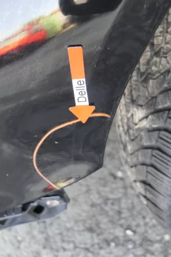 VW Passat 3C Kotflügel vorne links schwarz L041 3C0821021 - Delle (150603)