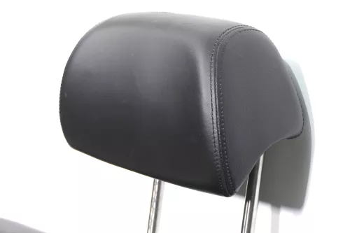VW Passat 3B 3BG Kopfstütze Sitz Sitze hinten rechts oder links schwarz Leder II
