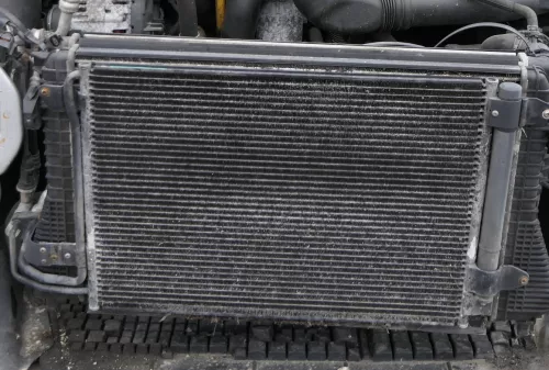 VW Touran Eos Golf 5 Kühler 1K0121251DM 1.9 TDI Ladeluftkühler Kondensator (150947)