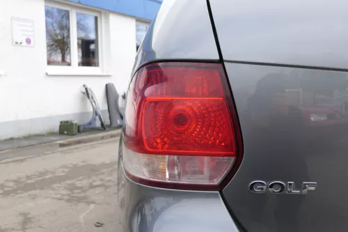 Golf 6 AJ5 Variant Kombi Rücklicht hinten links Rückleuchte Lampenträger origina