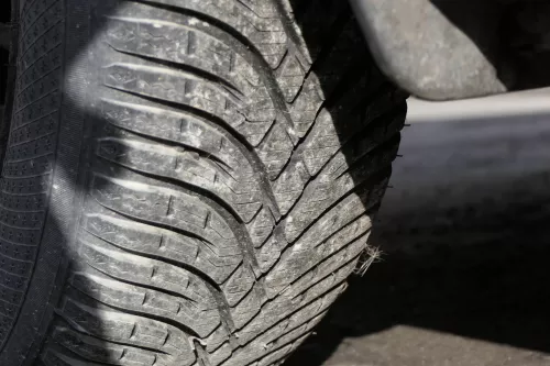 Audi A4 B5 A6 4B Passat 3BG Felgen Reifen Winterreifen M+S 195/65 R15 91T # 8mm (151369)