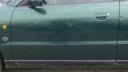 Audi A4 B5 Tür nur Türblatt vorne links Fahrertür grün LZ6L Kombi od Limo