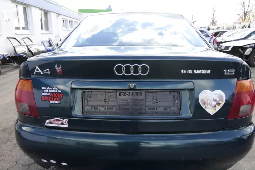 Audi A4 B5 Heckklappe hinten Klappe Kofferraumklappe Limousine grün LZ6U (151617)