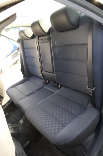 Audi A6 4B Limousine Rückbank Rücksitzbank Sitz Rücksitz 3 Punkt Gurt (151673)