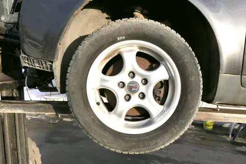 VW Passat 3BG Alufelgen Winterreifen Reifen 205/60 R15 91H KBA 43885 # 7mm (151724)