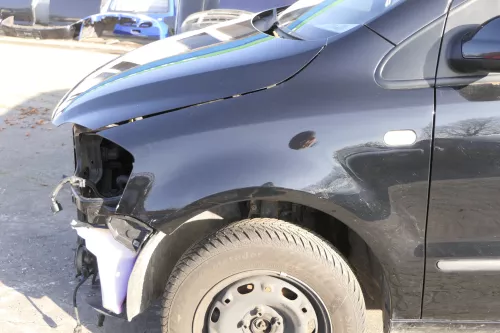 VW Fox Kotflügel vorne links schwarz L041