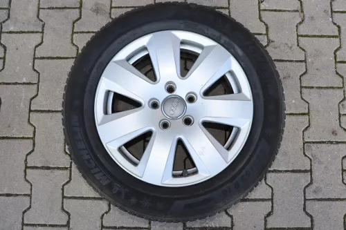 Audi A6 4F Alufelgen Reifen 225/55 R16 99H Felgen Winterreifen 4F0601025AN 5-8mm (151830)