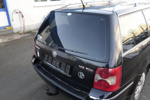 Passat 3BG Kombi Variant Heckklappe Klappe Kofferraumklappe schwarz LC9Z blackma (152017)