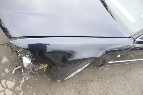 Audi A8 4D Kotflügel vorne links blau LZ5L 4D0821021A (152152)