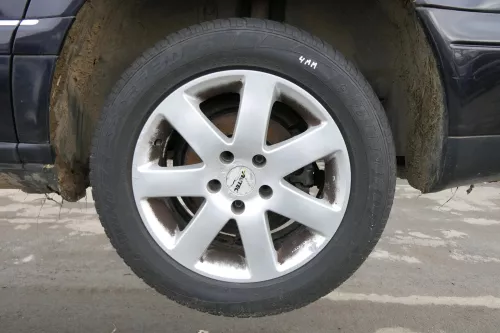 Audi A4 8E A6 4B Alufelgen 225/55 R16 99H Winterreifen Reifen Felgen 4-7mm Autec (152174)