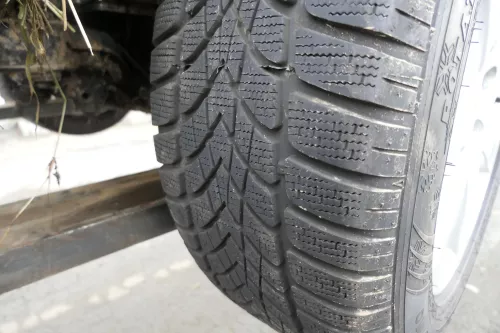 Audi A4 8E A6 4B Alufelgen 225/55 R16 99H Winterreifen Reifen Felgen 4-7mm Autec (152174)