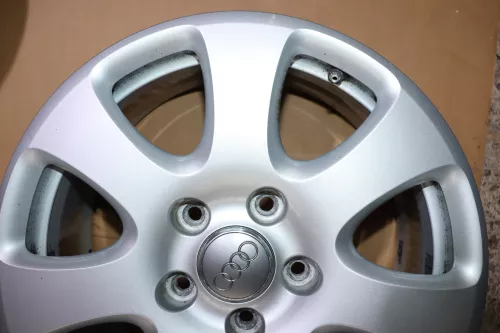 Audi Q7 Alufelgen Felge Felgen 4L0601025E  E7,5j x18 H2 ET 53 ohne Reifen 35674 (152255)