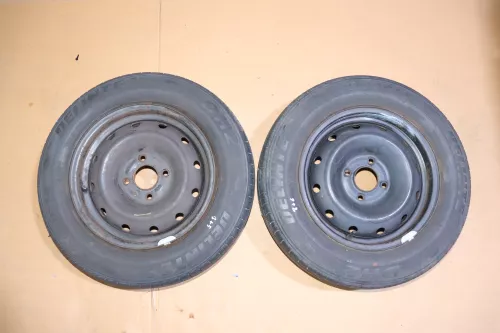 2x 175/70 R14 88T 5,1/2Jx14 CHA ET24 4x108  6045117B 2x DELINTE # 8/6/7/5 Bj1517