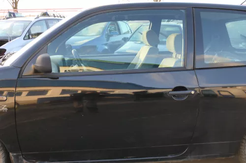VW Lupo Seat Arosa Tür vorne links Fahrertür schwarz L041 (mechanischer FH 15227