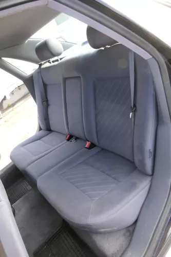 Audi A8 4D Avant Sitz Rückbank Rücksitzbank hinten Ski aquablau