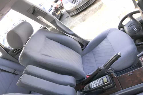 Audi A8 4D Sitz Fahrersitz vorne links elektrisch verstellbar aquablau (152319)