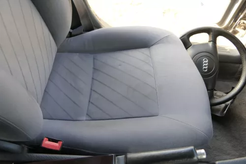 Audi A8 4D Sitz Fahrersitz vorne links elektrisch verstellbar aquablau (152319)