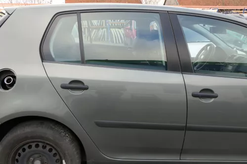 VW Golf 5 V 1K Tür Türrahmen hinten rechts 4/5-Türer grau LA6Q saga- mit Scheibe