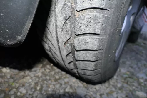 Audi A4 8E A6 4B Alufelgen 195/65 R15 91T Winterreifen Reifen 4-6mm 8E0601025 (152391)