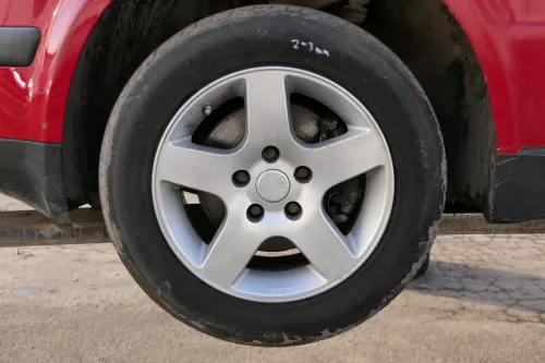 Audi A4 B5 A6 4B Alufelgen 205/60 R15 7jx15H2 ET35 Felgen KBA 43654 Melber (152402)