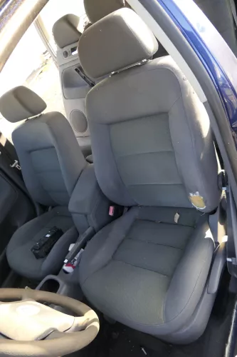 VW Passat 3B 3BG Sitz Fahrersitz vorne links SHZ Q196