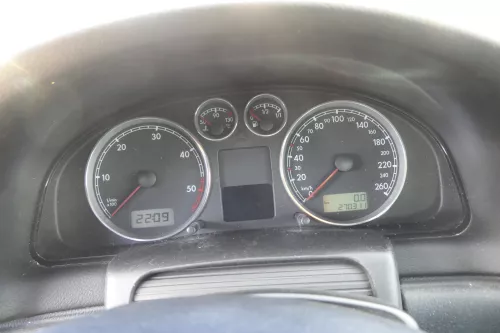 VW Passat 3BG Tacho Tachometer Kombiinstrument 270.000km 3B0920829A Diesel TDI
