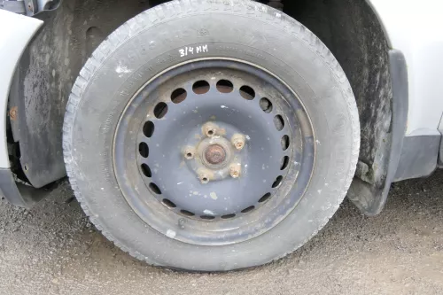 Audi A4 B5 A6 4B Passat 3B 3 Felgen Reifen Winterreifen M+S 195/65 R15 91T 3-6mm