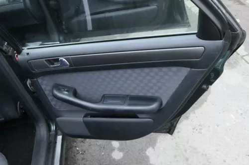 Audi A6 4B Türverkleidung Verkleidung Tür vorne +hinten links und rechts 152605 (152605)