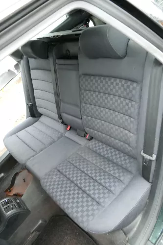 Audi A6 4B Avant Kombi Rückbank Rücksitzbank Sitz Rücksitz 3 Punkt Sport (152606)