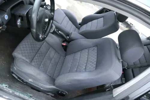 Audi A6 4B C5 Sitz Fahrersitz vorne links elektrisch verstellbar + rechts Q209