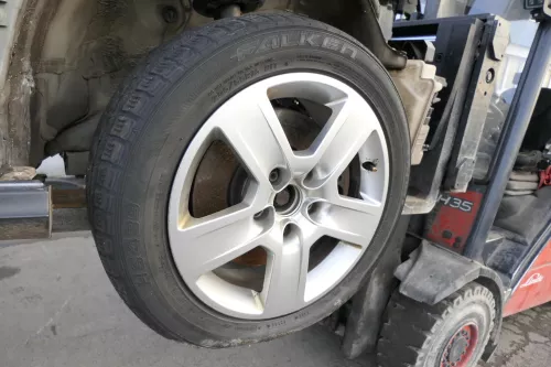 Audi A4 8E A6 4B Alufelgen Felgen 205/55 R16 91H Reifen wechseln 8E0601025BC (152679)