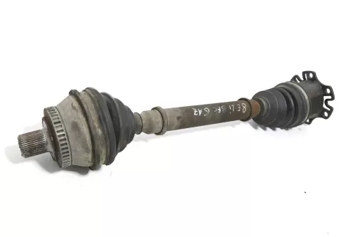 Audi A4 8E Antriebswelle Gelenkwelle 8E0407271S links vorne AYM BFC GAZ FRG (152733)