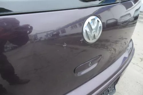 VW Polo 9N3 9N Heckklappe Kofferraumklappe Klappe lila LC3W rosewoodred (152740)