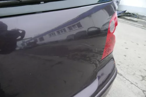 VW Polo 9N3 9N Heckklappe Kofferraumklappe Klappe lila LC3W rosewoodred (152740)