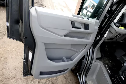 VW Crafter 7C MAN TGE Türverkleidung Verkleidung Tür vorne links grau (153150)