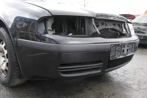 Skoda Octavia 1U Stoßstange vorne Frontstoßstange schwarz LF9R abBj.2001 153290 (153290)