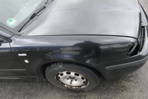 Skoda Octavia 1U Kotflügel vorne rechts schwarz LF9R black magic auch Kombi (153291)