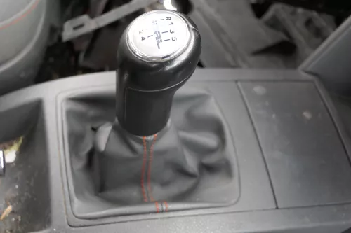 VW Polo 9N 9N3 Schaltknauf Schaltsack Schaltung Schaltknüppel Goal orange Nähte (154015)